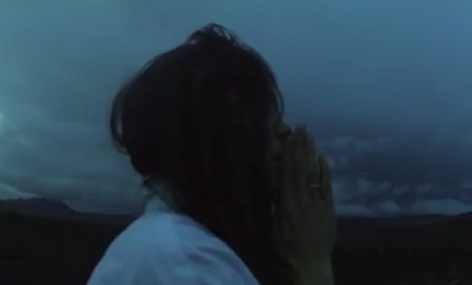 Lihat ‘Deep Fix’, video suram lainnya dari Ora Iso