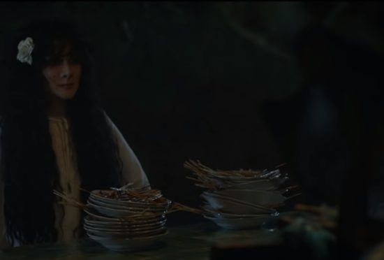 Luna Maya makan sate 200 tusuk, serem mana sama Suzzanna? (Trailer)