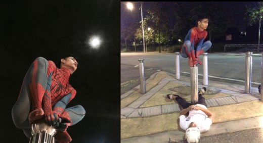 Di balik susahnya foto a la Spider-man ada yang setia tiduran di trotoar