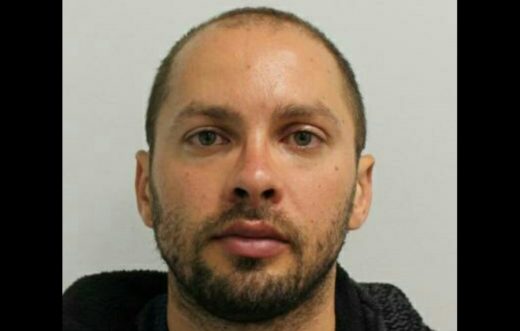 Nih orang pura-pura jadi perempuan di app kencan buat ML sama lelaki