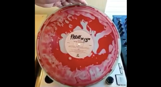 Vinyl horor ‘Friday the 13th’ berisi “darah” dijual puluhan juta