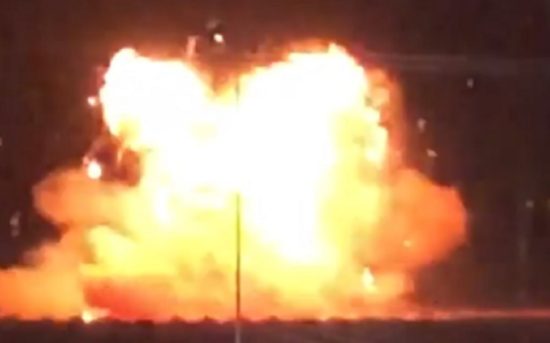 Wanita ledakkan gaun pengantinnya untuk rayakan perceraian